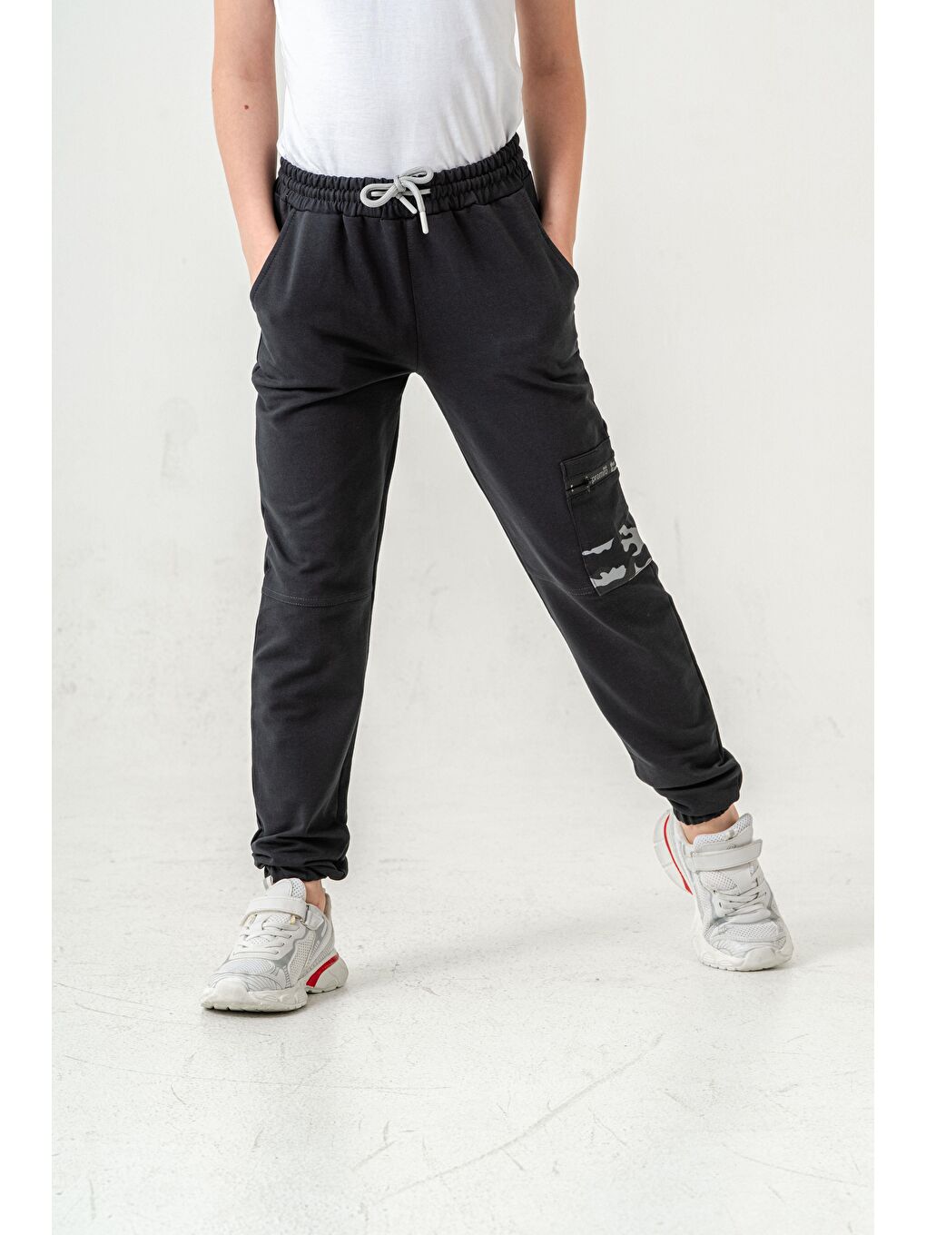 Gri Kargo Cepli Cep Kamuflaj Baskılı Fermuarlı Erkek Çocuk Eşofman Altı-1