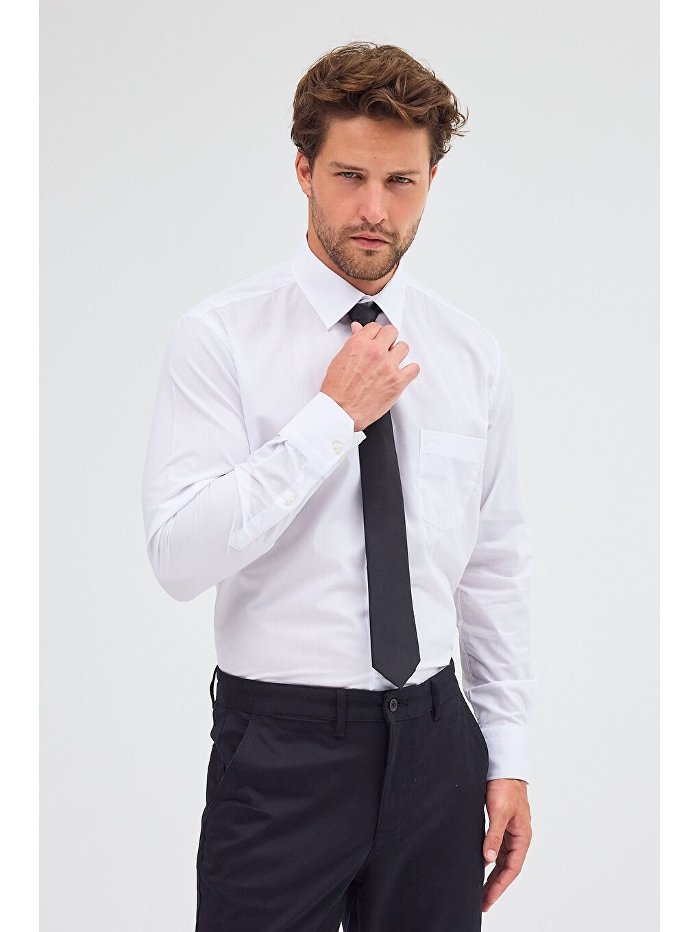 Beyaz Sert Yaka Uzun Kol Easy To Iron Comfort Fit Pamuklu Büyük Beden Gömlek 1004255300-1