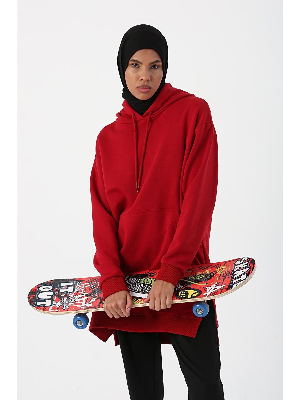 Kırmızı Oversize Kapüşonlu Yanları Yırtmaçlı Sweat Tunik