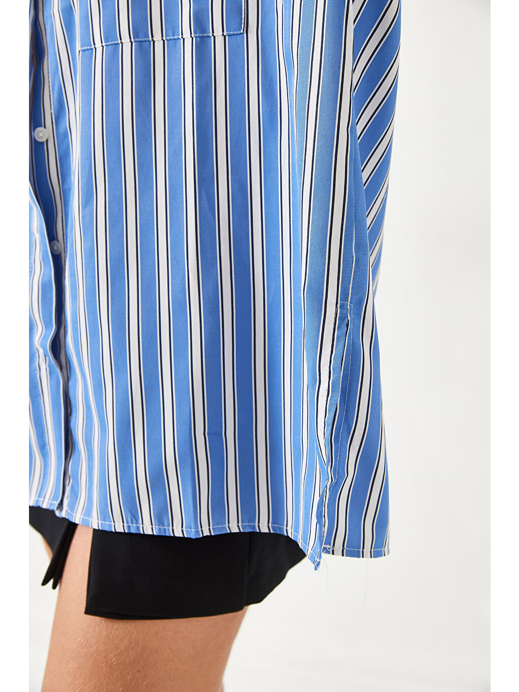 Mavi Kadın Tek Cepli Çizgili Oversize Gömlek-3