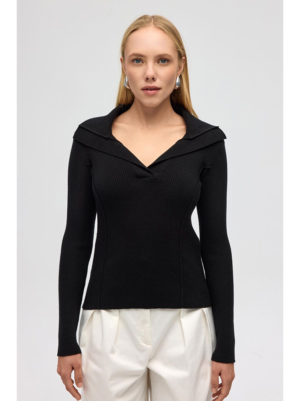 İnari Polo Yaka Siyah Triko Kazak-1