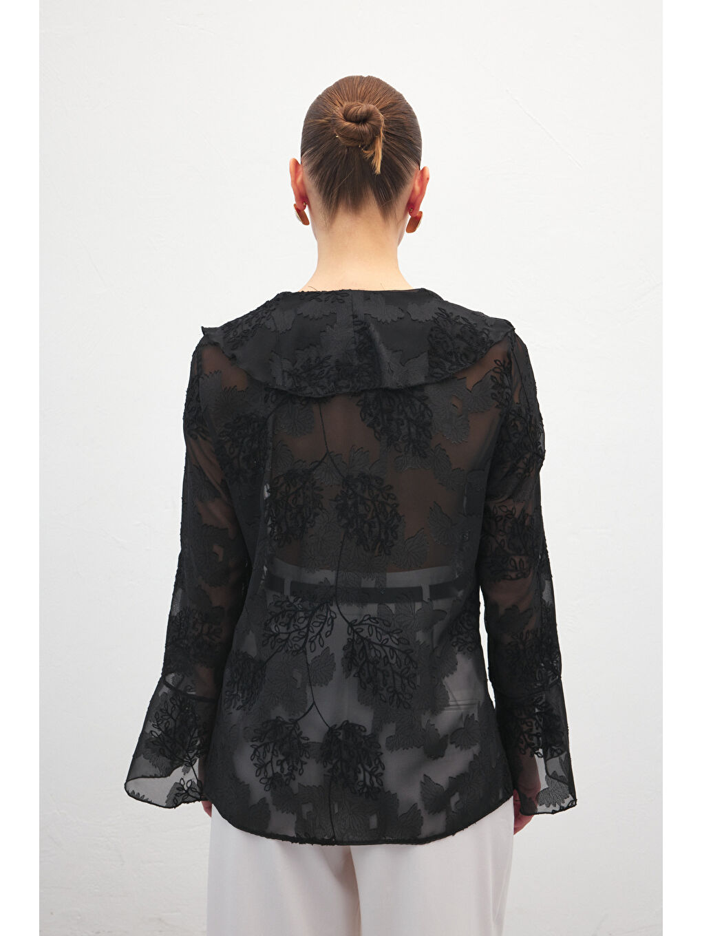 Fırfır Detaylı Nakışlı Gömlek - Siyah-7