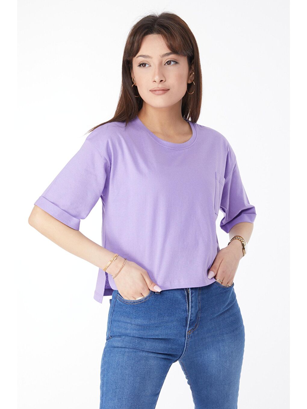 Bisiklet Yaka Kadın Lila Cepli Yırtmaçlı Tişört - 24790