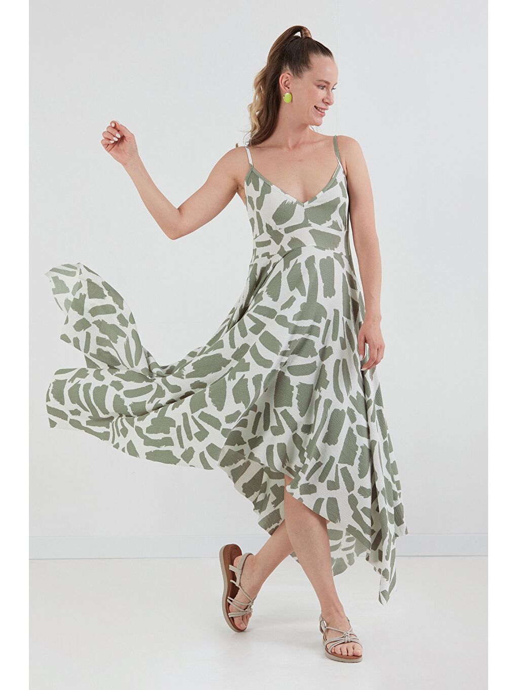 Turkuaz Desenli Bürümcük Kumaş Asimetrik Kesim Elbise-1