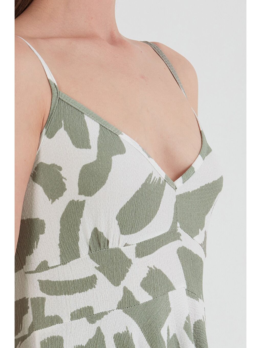 Turkuaz Desenli Bürümcük Kumaş Asimetrik Kesim Elbise-4