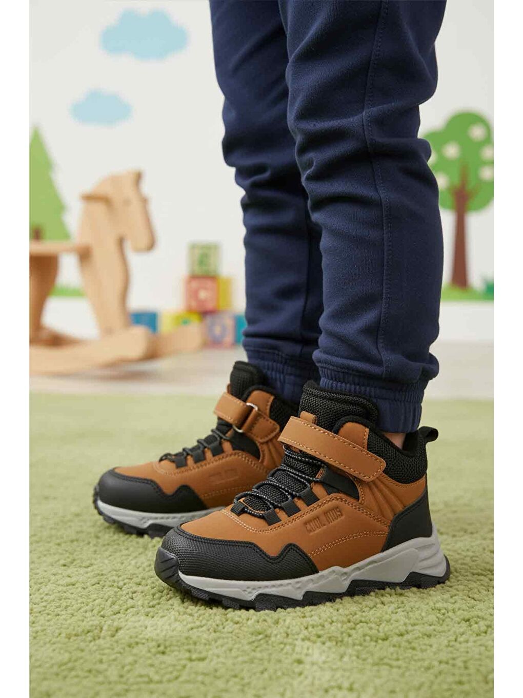 Kahverengi Taba Gri Cırtlı Kaymaz Taban Erkek Çocuk Outdoor Bot Doruk F-2