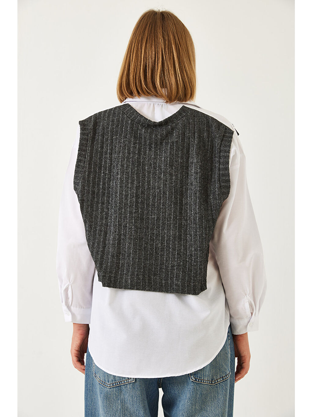 Beyaz Kadın Süveter Detaylıi Gömlek-5