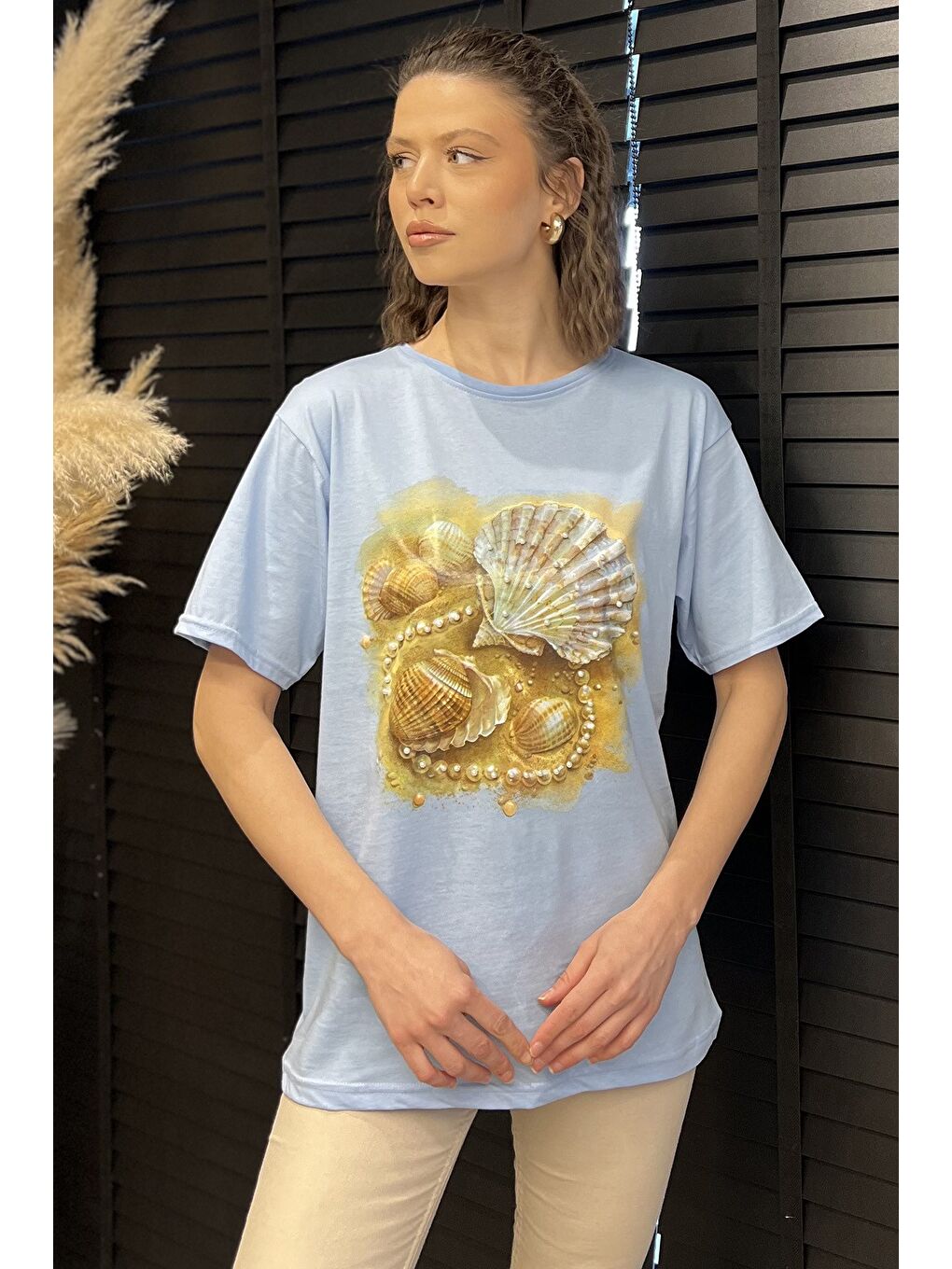 Mavi Baskılı Taş Detaylı Kadın Tişört-1