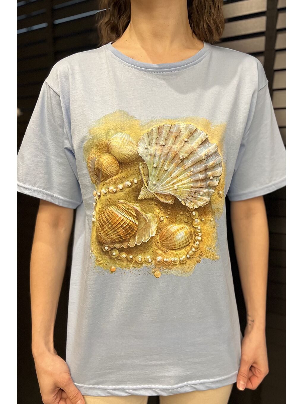 Mavi Baskılı Taş Detaylı Kadın Tişört-3