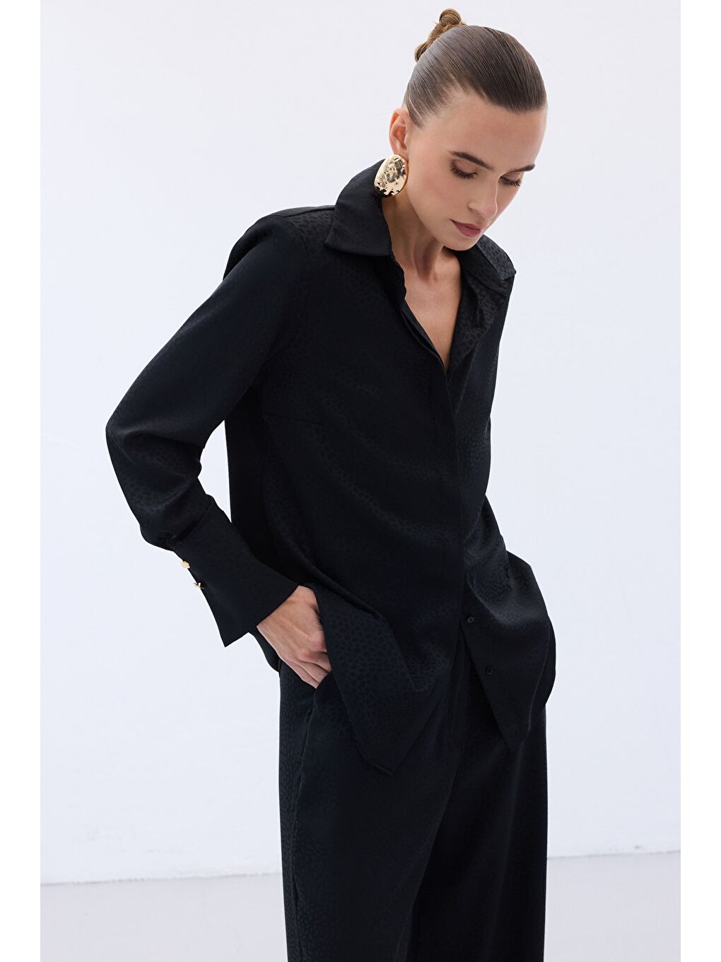 Jakarlı Düz Gömlek - Siyah-4