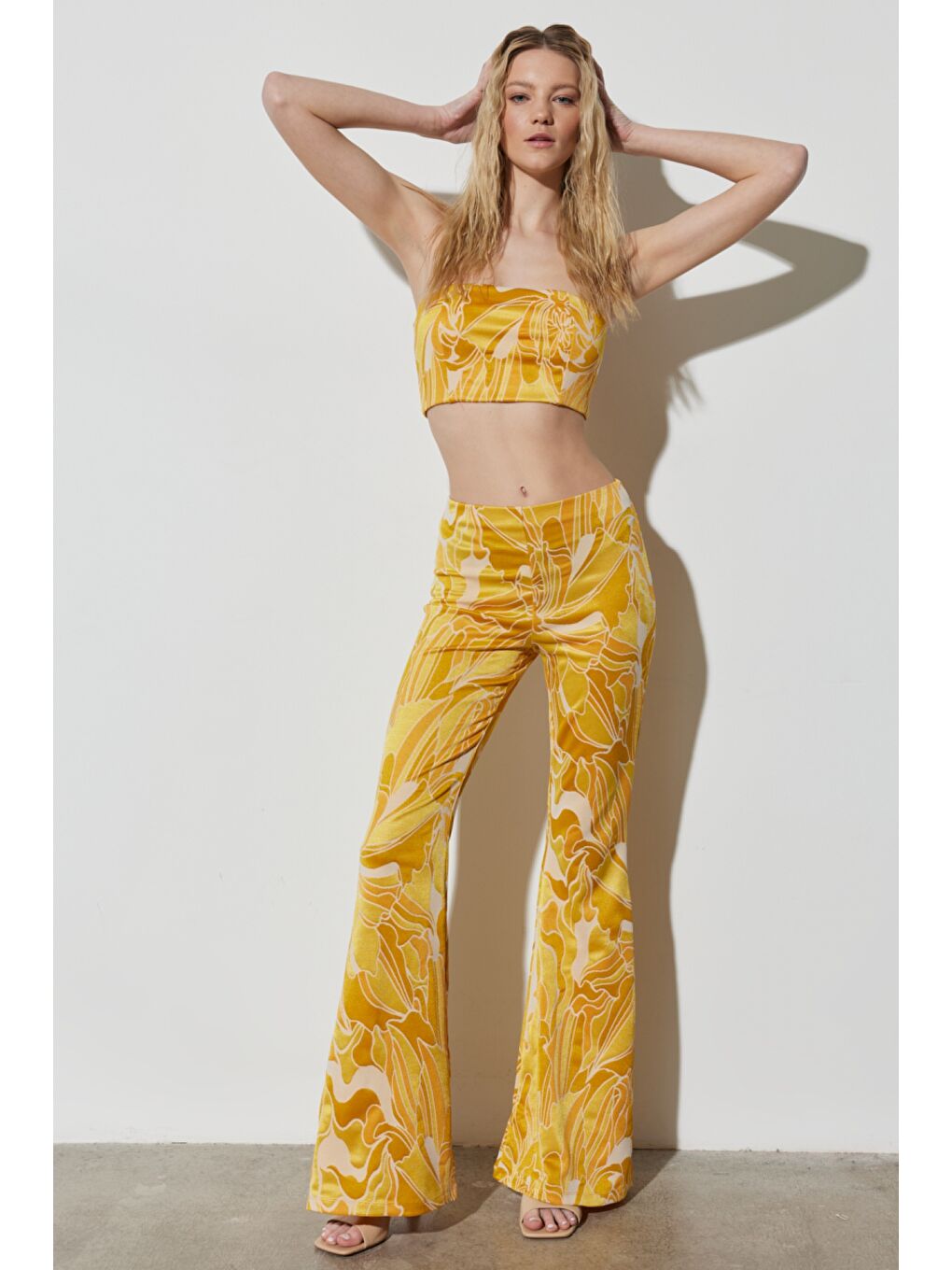 Flare Fit Yüksek Bel İspanyol Paça Desenli Sarı Esnek Pantolon-1
