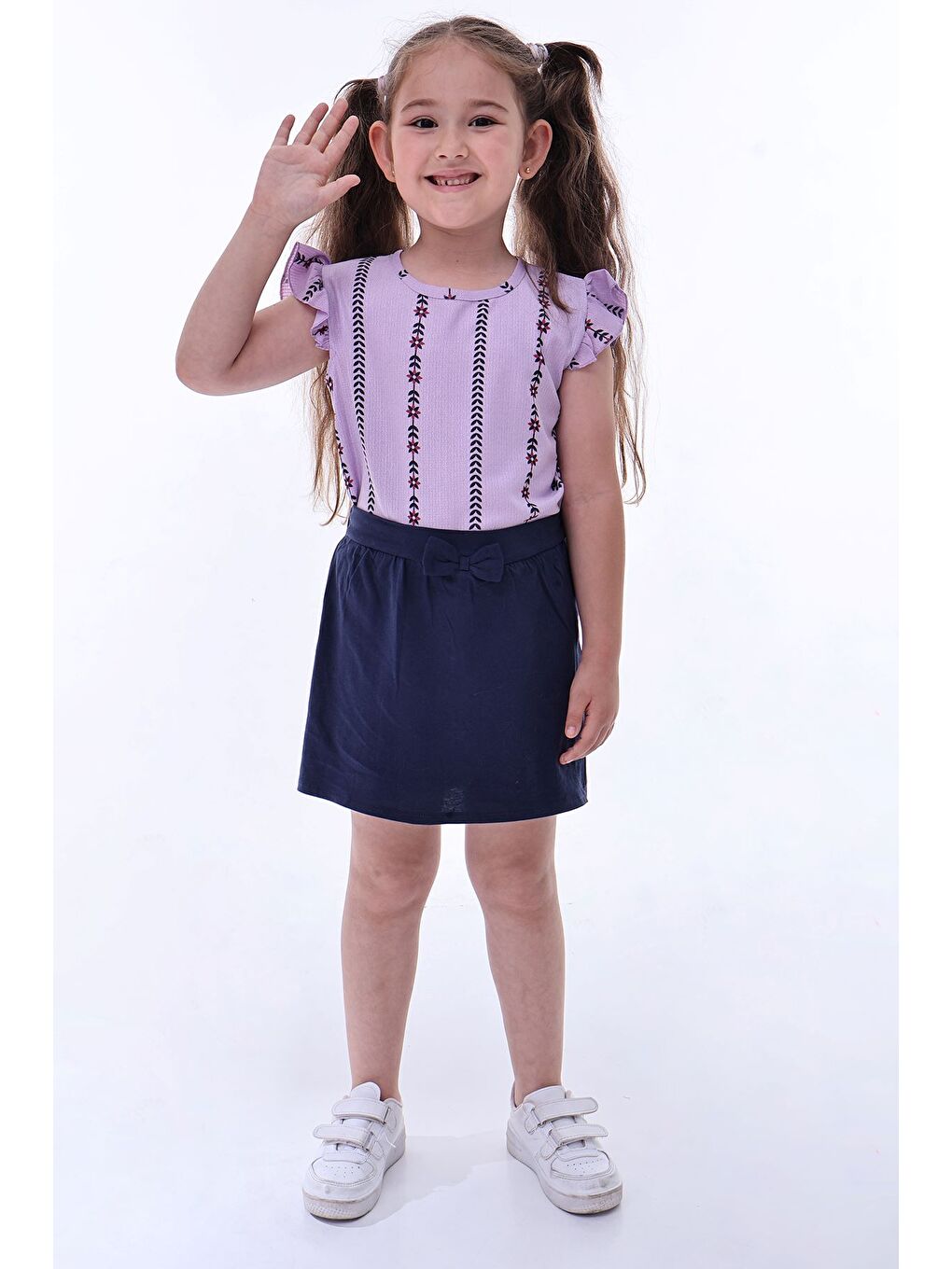 Mor Bürümcük Kumaş Çiçek Desenli Fırfır Kollu Fiyonk Detaylı Kız Çocuk Şort Etek Takımı-1