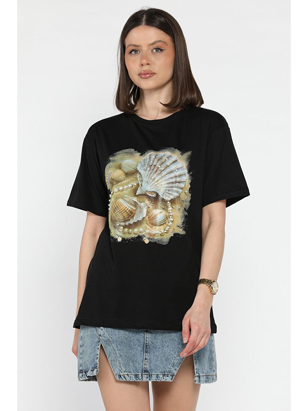 Siyah Baskılı Taş Detaylı Kadın Tişört-1