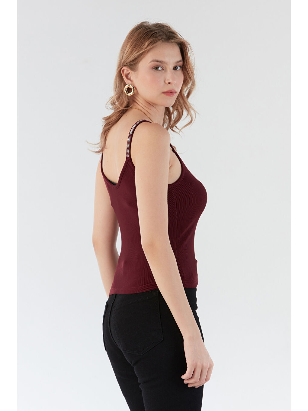 Bordo Fitilli Askıları Taş Detaylı V Yaka Bluz-1