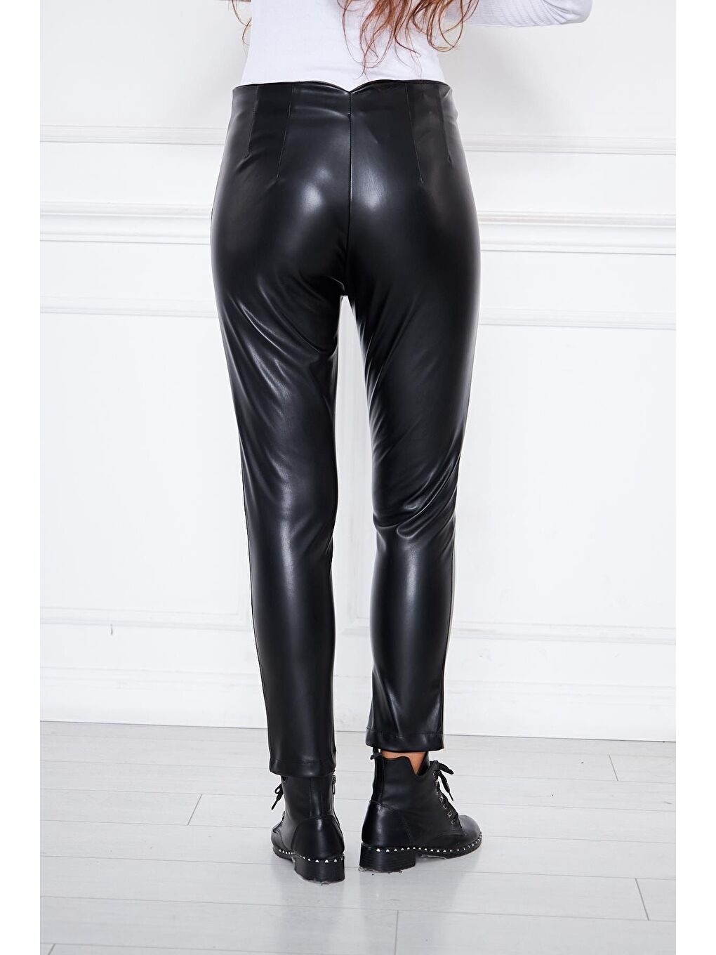 Siyah Kadın Deri Cepsiz Pantolon-5