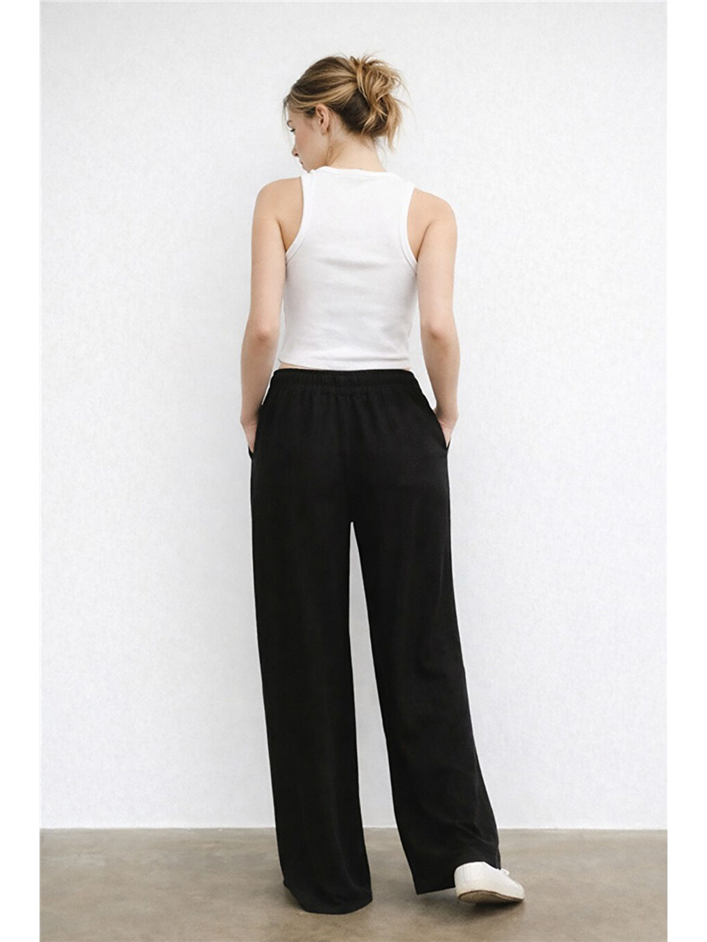 Siyah Pamuk ve Keten Karışımlı Yüksek Bel Kadın Pantolon 26Y0608K1-3