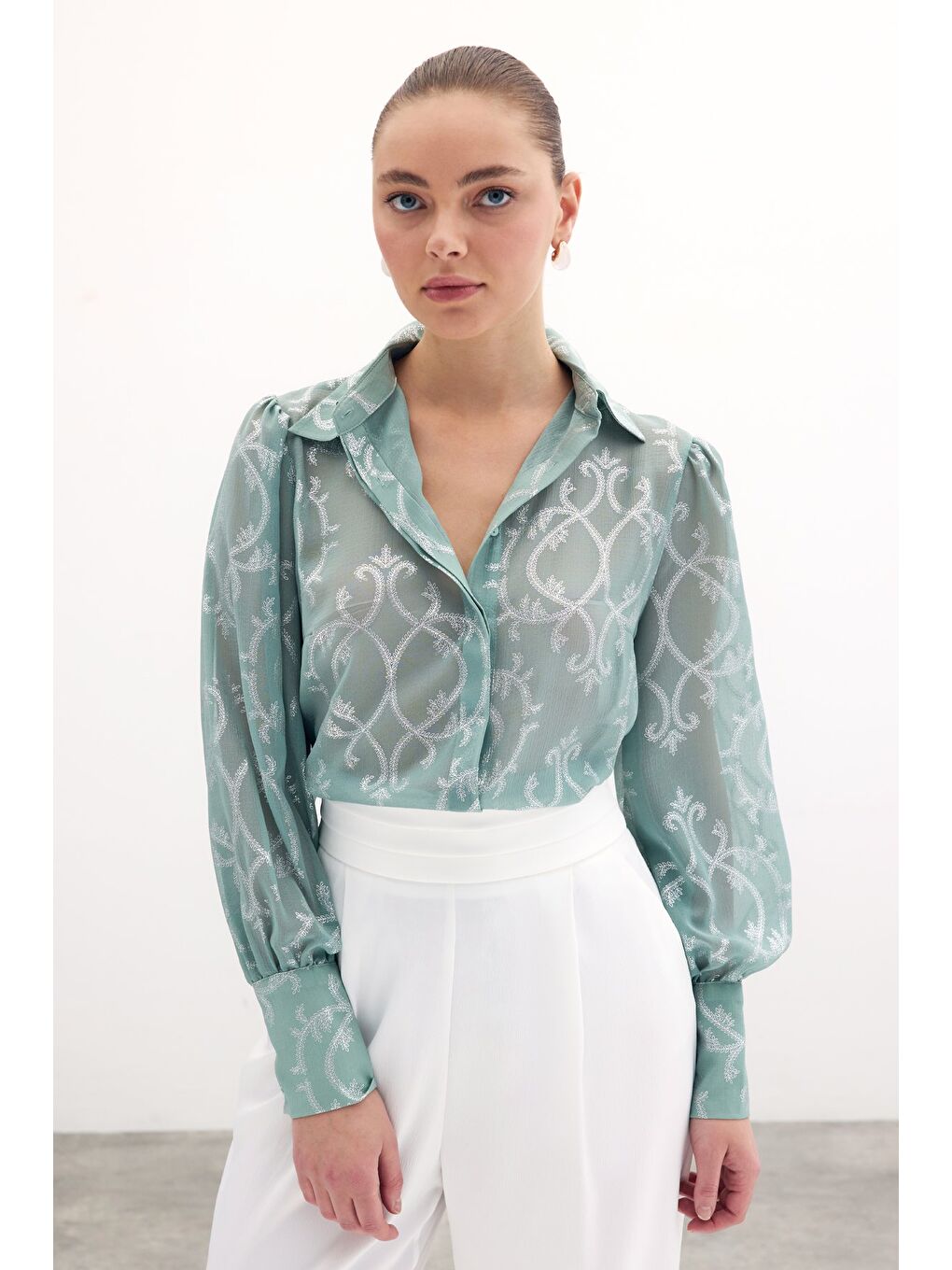 Yeşil Geniş Manşetli Şifon Gömlek - Mint