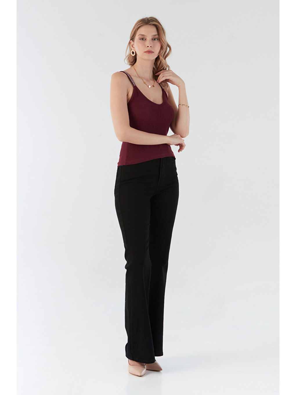 Bordo Fitilli Askıları Taş Detaylı V Yaka Bluz-2