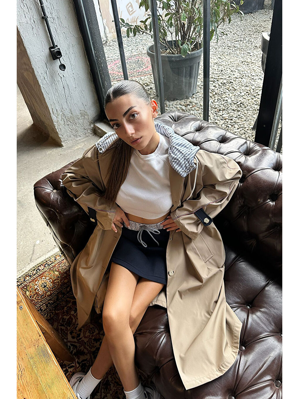 Kahverengi Kapüşonlu Kontrast Yaka Detaylı Oversize Trençkot Camel