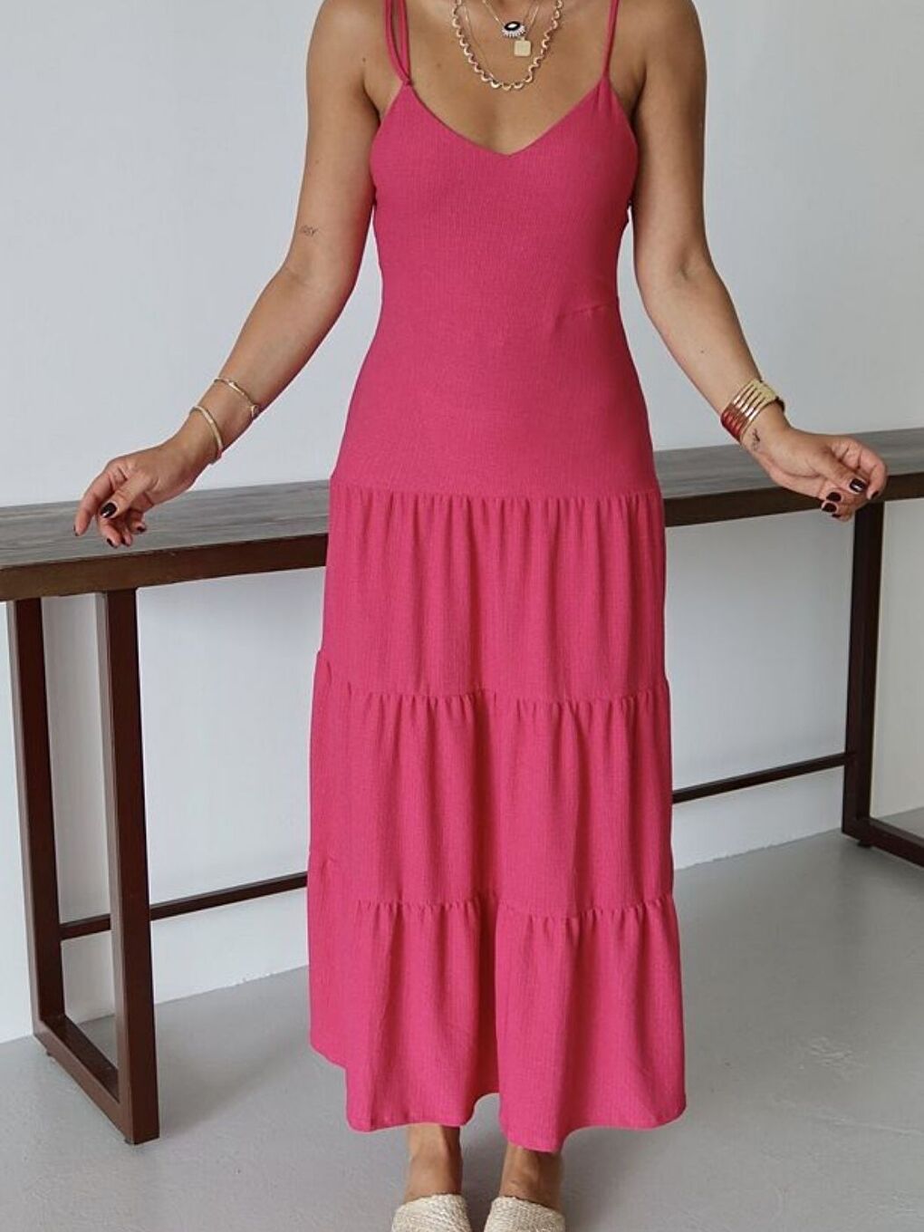 Kadın Pembe Askılı Bağlama Detaylı Maxi Boy Krinkıl Elbise-3