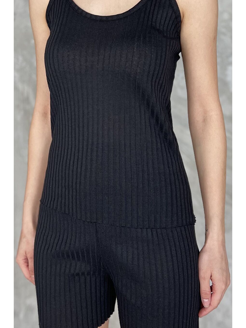 Siyah Kadın Kendinden Çizgi Desenli Şortlu İkili Takım-3