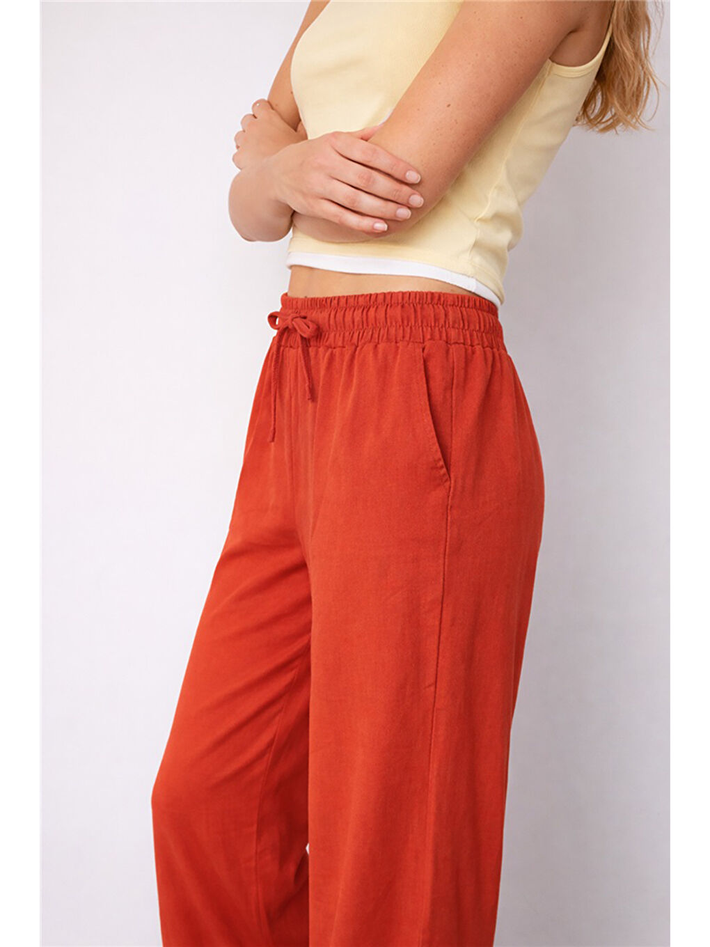 Kahverengi Pamuk ve Keten Karışımlı Yüksek Bel Kadın Pantolon 26Y0608K1-2