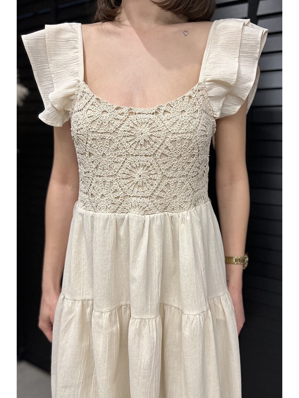 Bej Güpürlü Sıfır Kol Keten Elbise-3