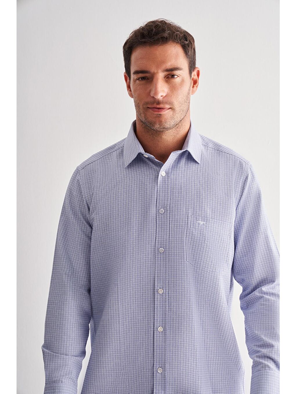 Koyu Lacivert Sert Yaka Uzun Kol Cepli Comfort Fit Classic Gömlek 1004255163-2