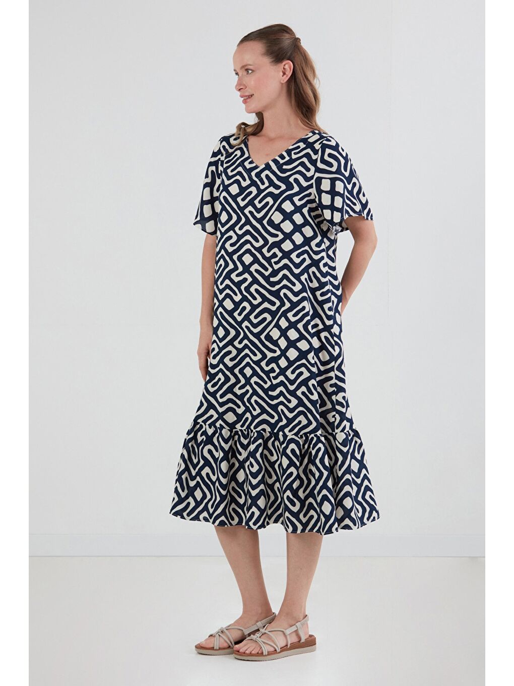 Lacivert Desenli V Yaka Salaş Elbise-1