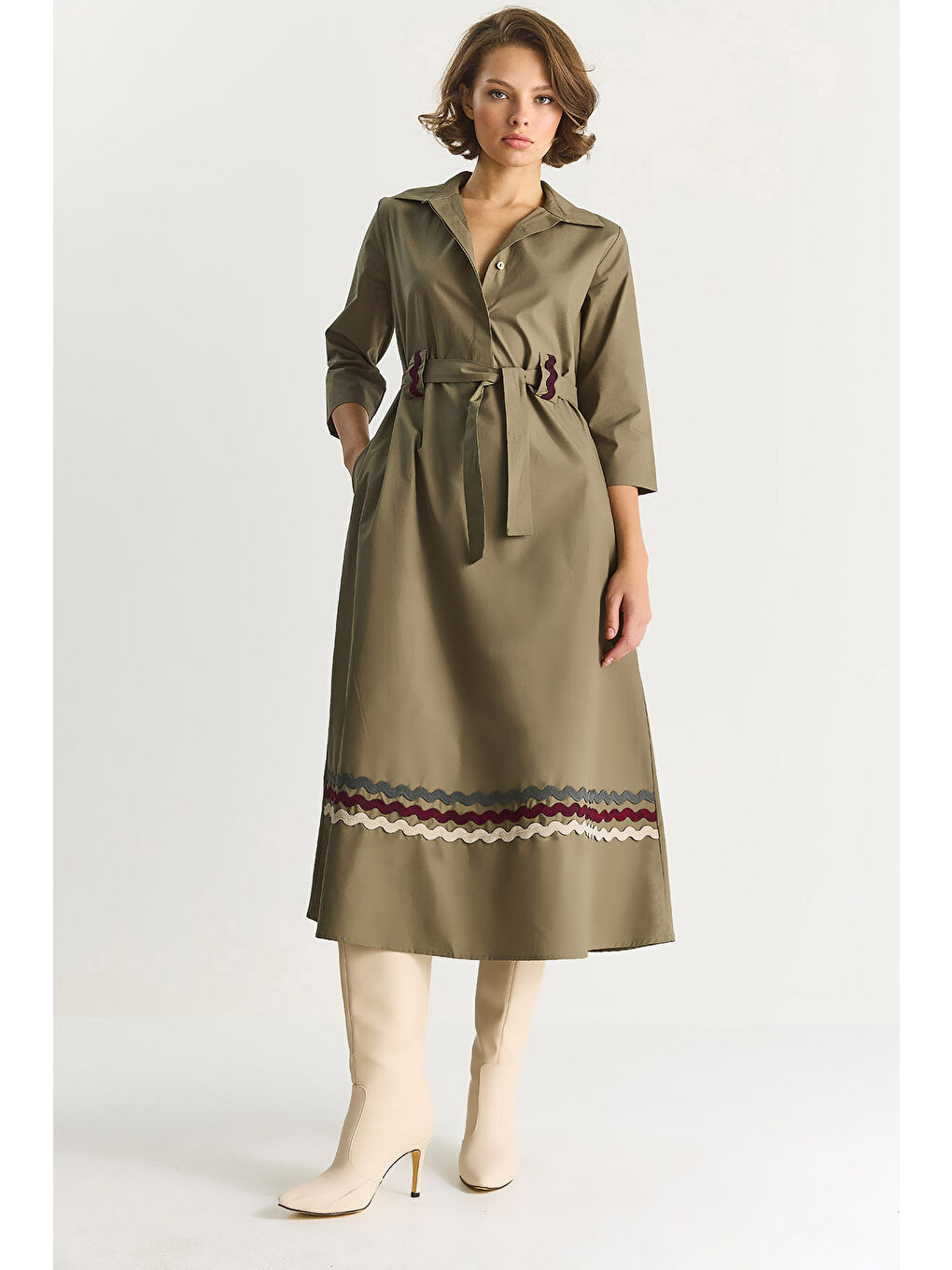 Haki Kadın Nakış Detaylı Yakalı Kemer Köprülü Gömlek Elbise