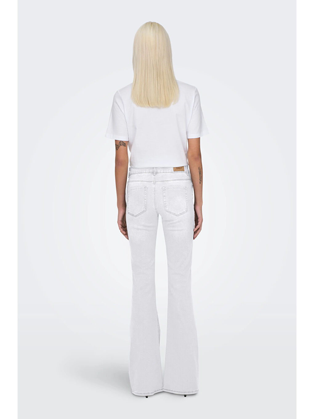 Beyaz Onlreese Pamuklu Slim Fit Normal Bel Geniş Paça Jeans 15309845-1
