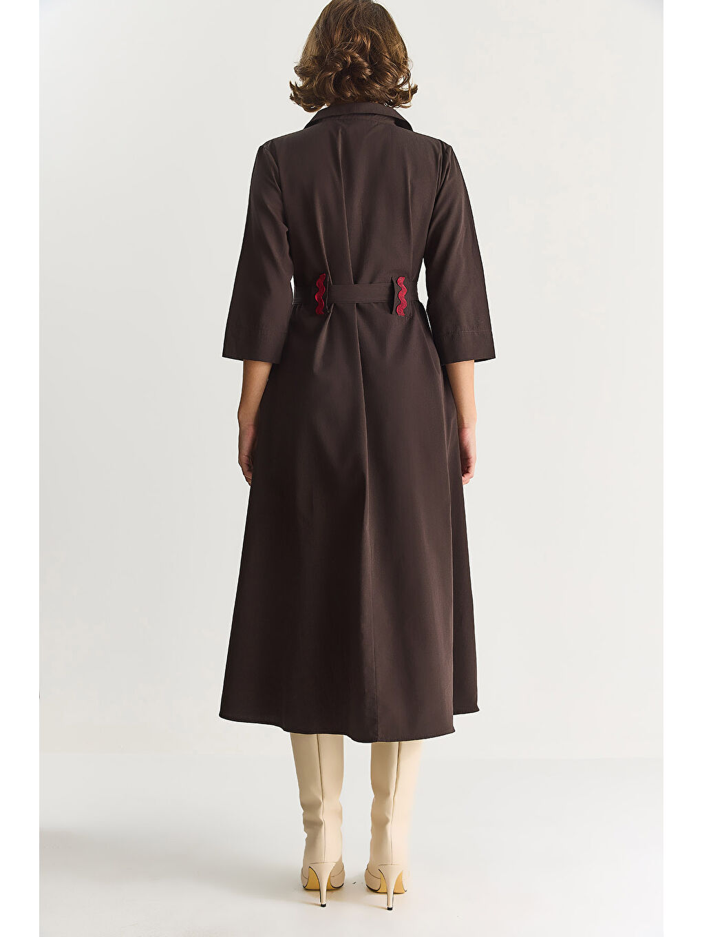 Kahverengi Kadın Nakış Detaylı Yakalı Kemer Köprülü Gömlek Elbise-6