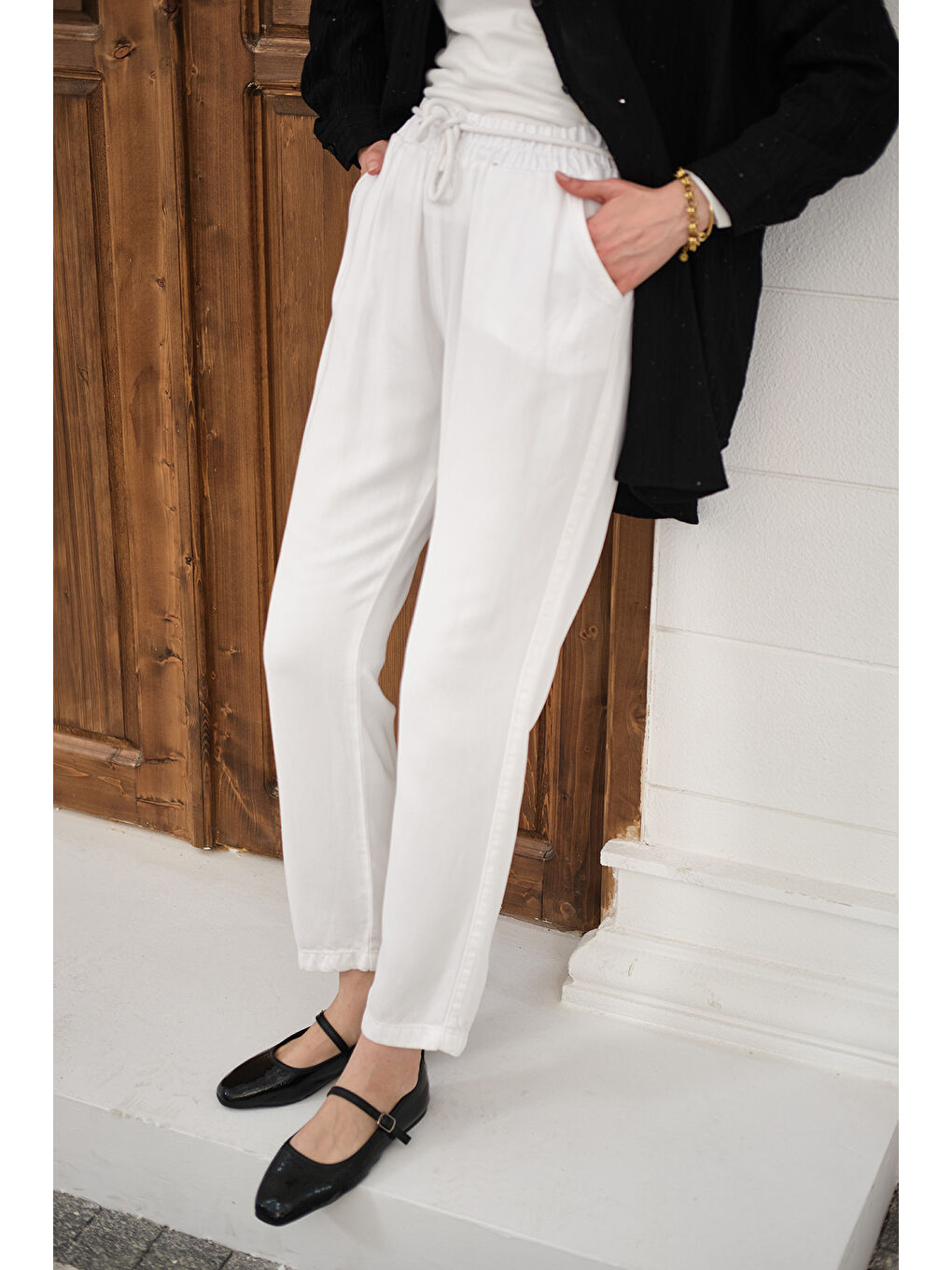 Kadın İp Kemerli Bol Paça Pike Pantolon Beyaz-1
