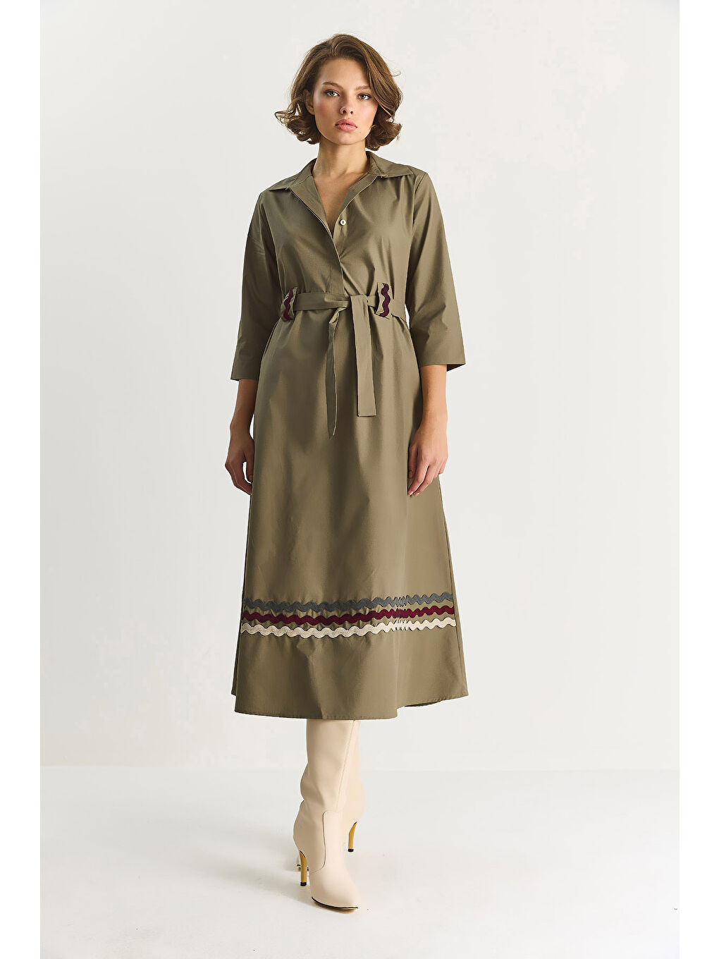 Haki Kadın Nakış Detaylı Yakalı Kemer Köprülü Gömlek Elbise-1