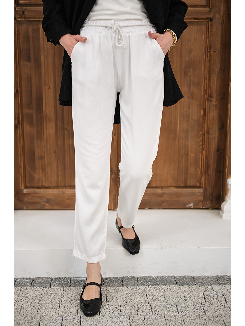 Kadın İp Kemerli Bol Paça Pike Pantolon Beyaz-2