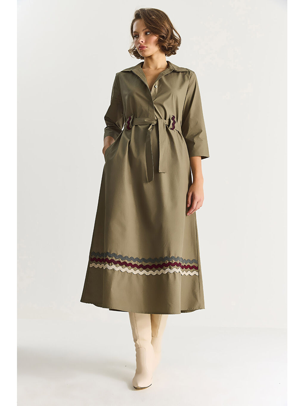 Haki Kadın Nakış Detaylı Yakalı Kemer Köprülü Gömlek Elbise-2