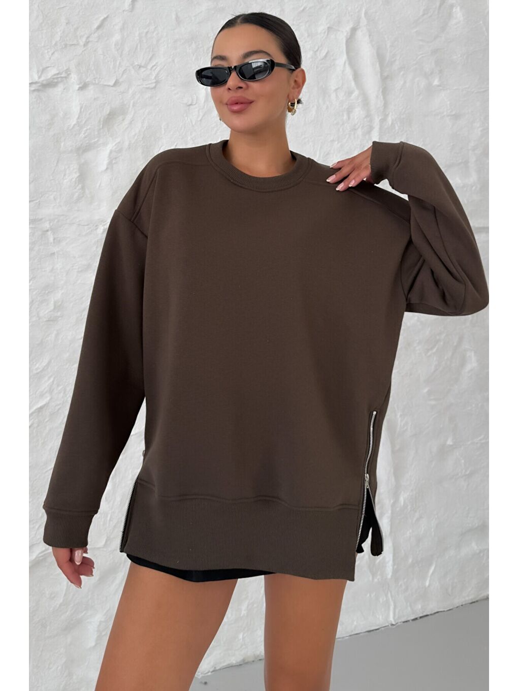 Kadın Kahverengi Bisiklet Yakalı Yanı Yarım Fermuar Detaylı Sweatshirt