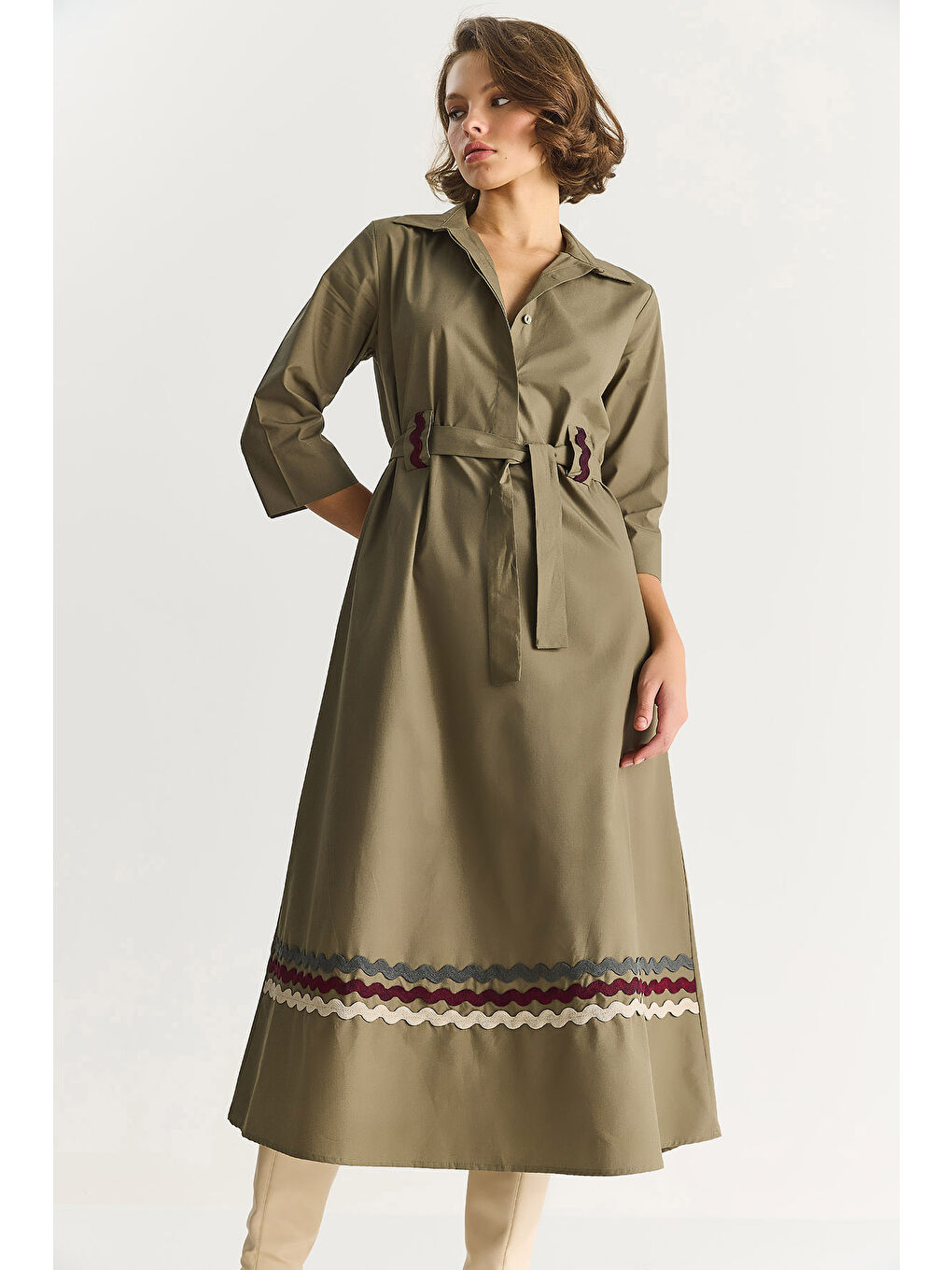 Haki Kadın Nakış Detaylı Yakalı Kemer Köprülü Gömlek Elbise-4