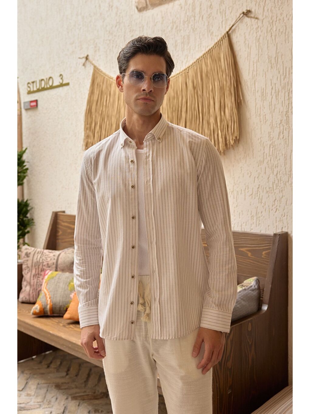 Bej Onan Erkek Klasik Gömlek Modern Slim Fit Keten Görünümlü İnce Çizgili Desen-3