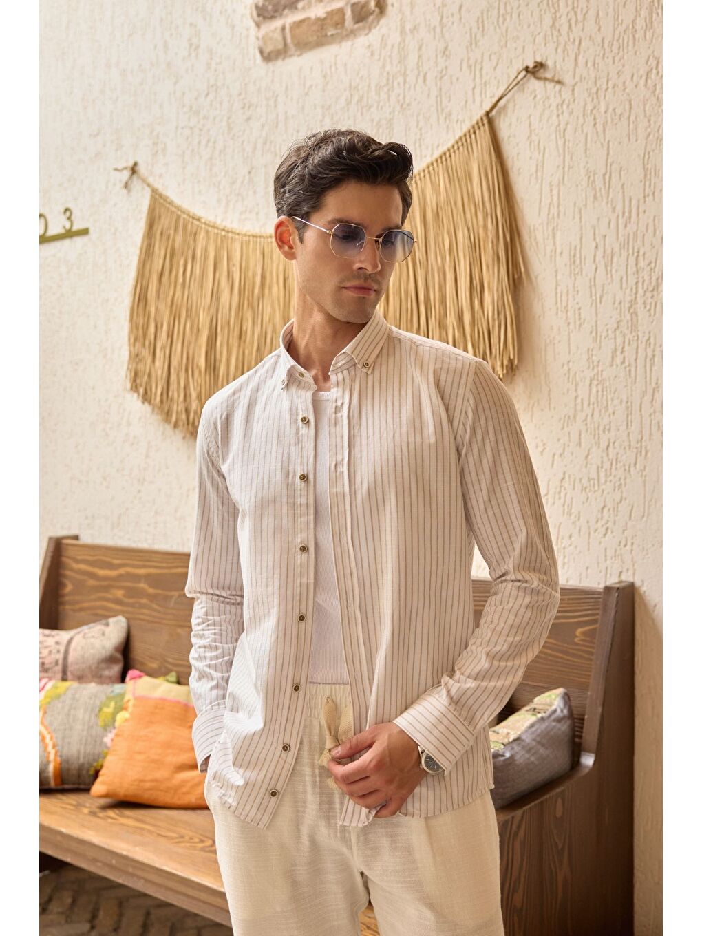 Bej Onan Erkek Klasik Gömlek Modern Slim Fit Keten Görünümlü İnce Çizgili Desen-4