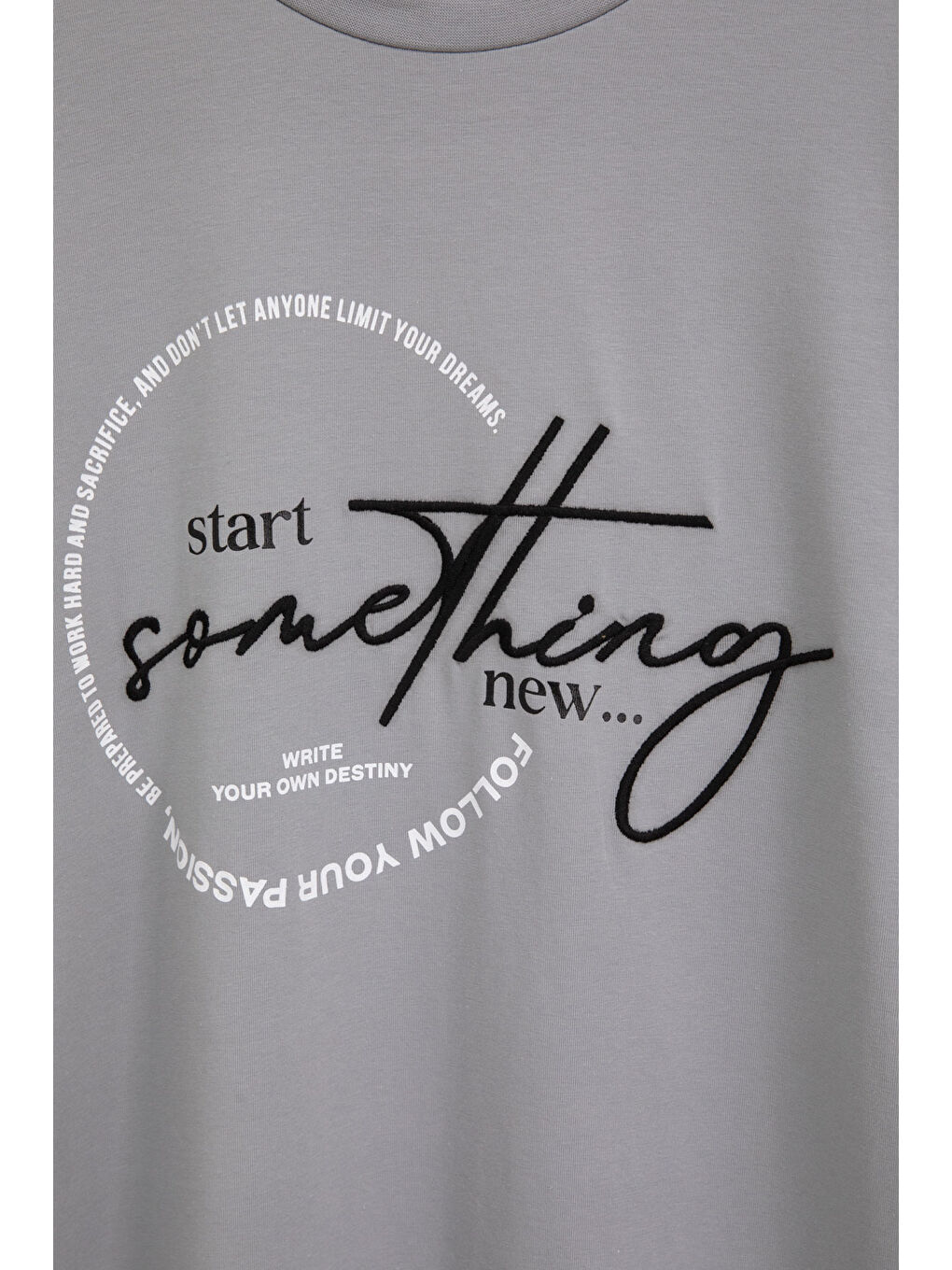 Gri Füme Yazı Nakışlı Sırtı Baskılı Erkek Çocuk Bisiklet Yaka Tişört 20896-1