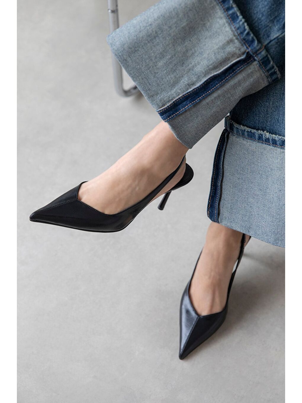 Comfy Kadın Topuklu Kırışık Deri Ayakkabı Siyah