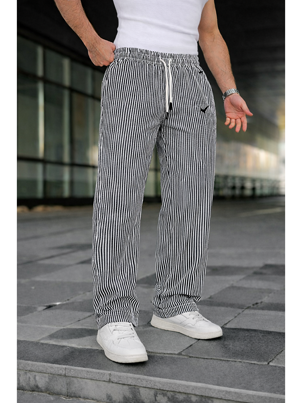 Gri Erkek Trend Lastikli Çizgili Bol Füme Eşofman Altı-4