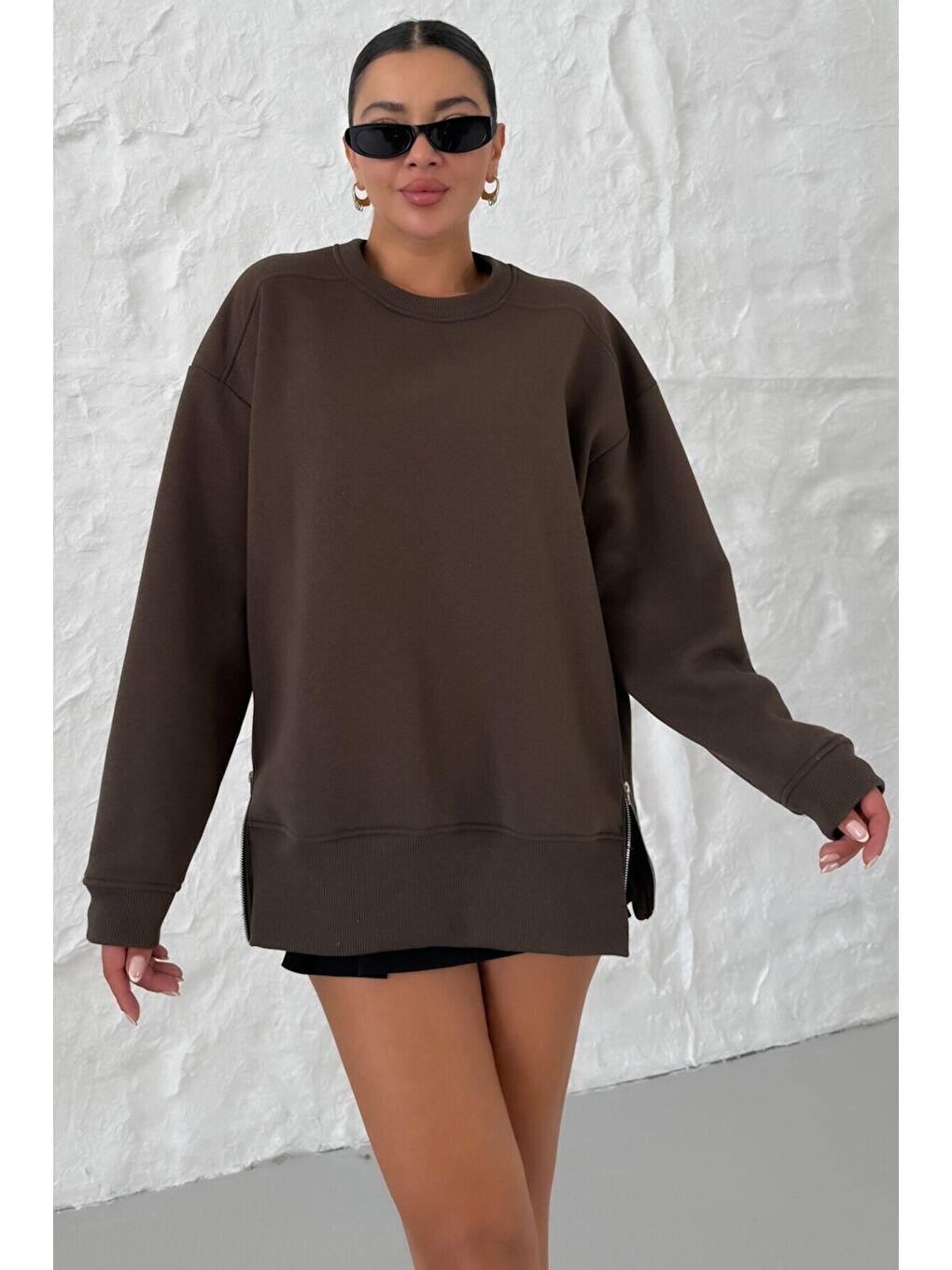 Kadın Kahverengi Bisiklet Yakalı Yanı Yarım Fermuar Detaylı Sweatshirt-4