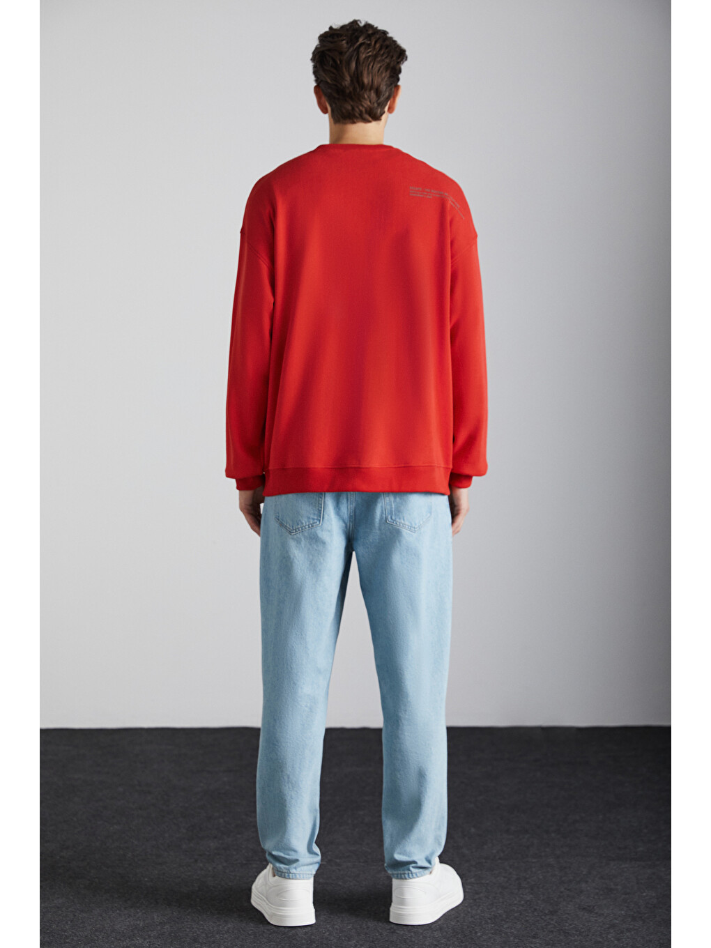 Santıagos Erkek Kangruru Cepli Fermuar Detaylı Arkası Yazı Baskılı Kırmızı Sweatshirt-6