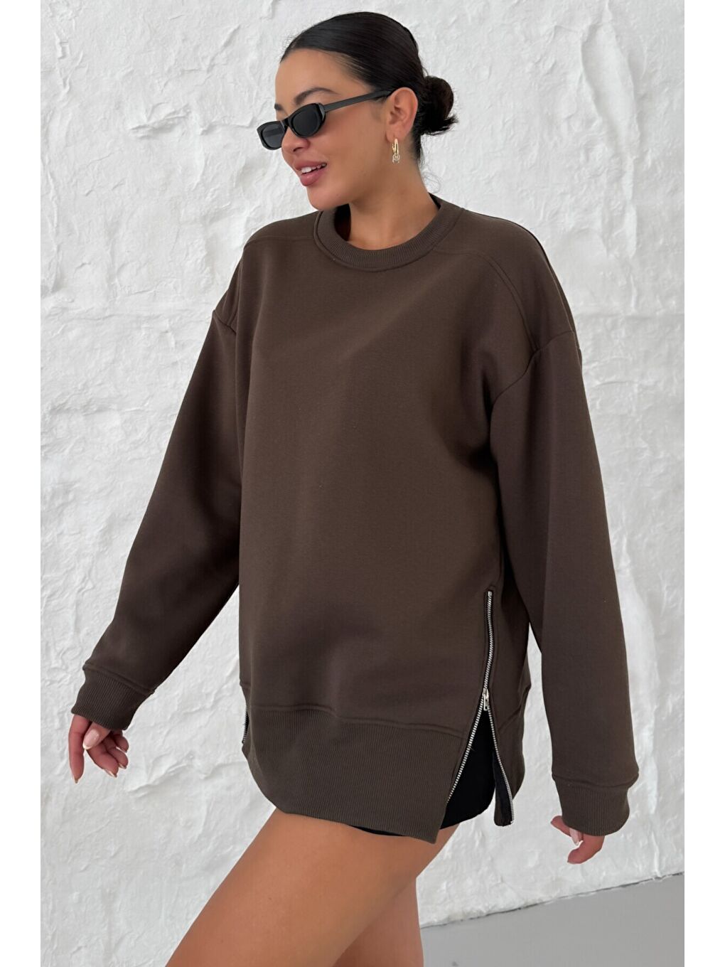 Kadın Kahverengi Bisiklet Yakalı Yanı Yarım Fermuar Detaylı Sweatshirt-5