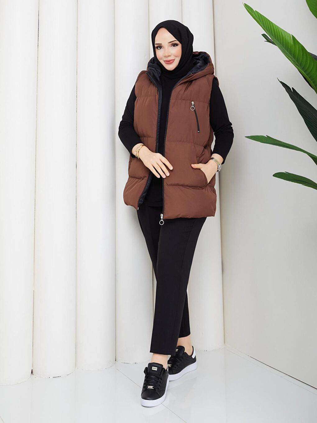 Kahverengi Kadın Fermuarlı Cepli Kapüşonlu Kahve Şişme Yelek-4