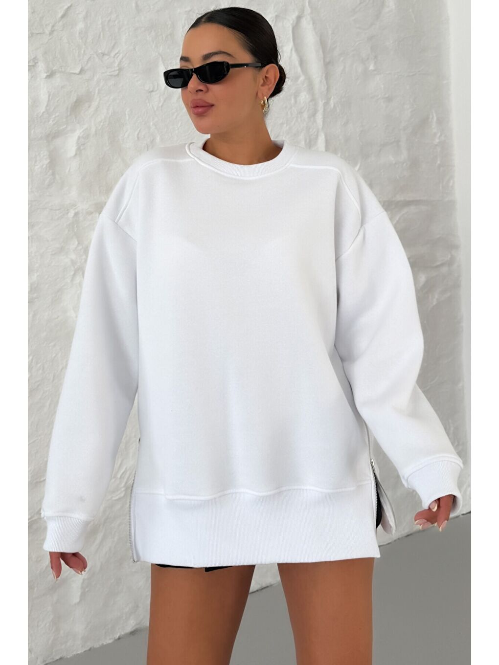 Kadın Beyaz Bisiklet Yakalı Yanı Yarım Fermuar Detaylı Sweatshirt-2