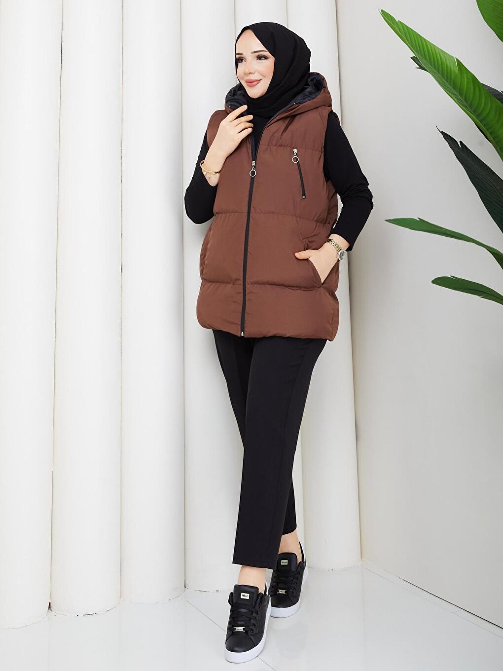 Kahverengi Kadın Fermuarlı Cepli Kapüşonlu Kahve Şişme Yelek-7