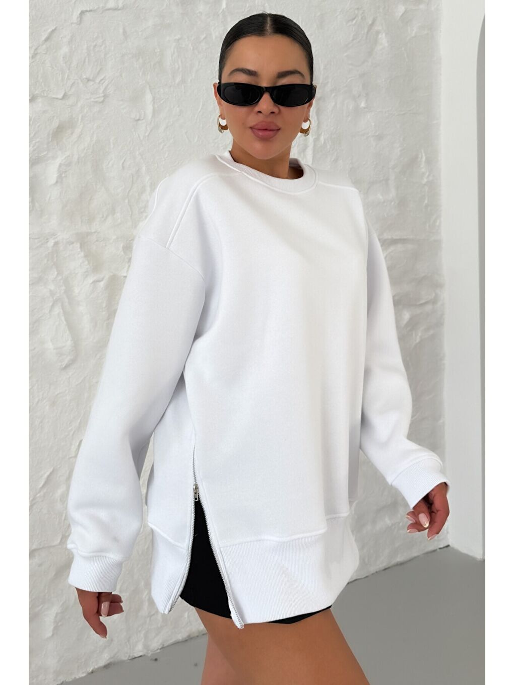 Kadın Beyaz Bisiklet Yakalı Yanı Yarım Fermuar Detaylı Sweatshirt-4